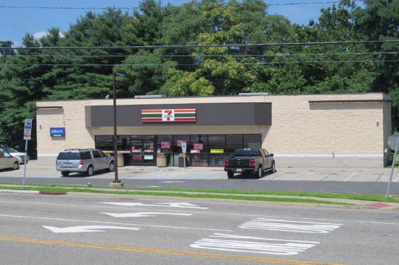 Seven Eleven 1284 Route 23, Butler NJ First Class Management (FCMRE)